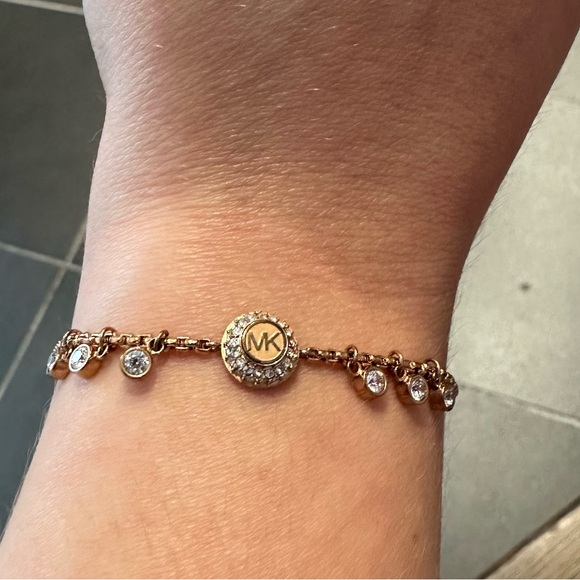 Michael Kors Dangling Crystal Bracelet - Picture 4 of 8